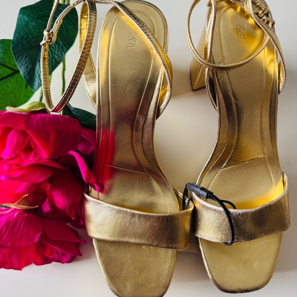 ZARA GOLD STRAPPY CHUNKY PLATFORM HEEL SANDALS SIZE 39 - Picture 4 of 5